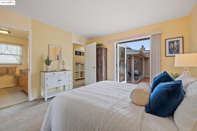 1034 Navellier St, El Cerrito CA: https://media.crmls.org/mediaz/da3af40d-c55b-445a-bb64-1c13466392e1.jpg