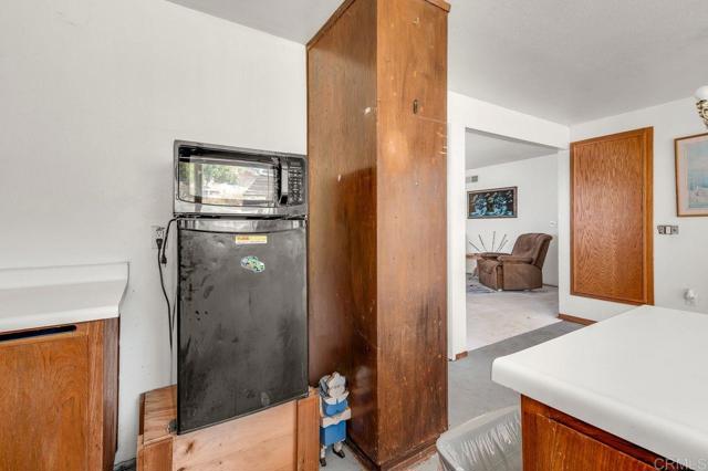 13442 Mountainside Drive, Poway CA: https://media.crmls.org/mediaz/da3b092f-40ba-4354-992f-9eedfd0aedf0.jpg