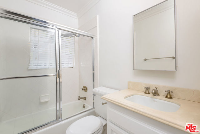 2628 MANDEVILLE CANYON Road, Los Angeles CA: https://media.crmls.org/mediaz/da3b6760-c4fa-4cdd-90f8-679cb34f653b.jpg