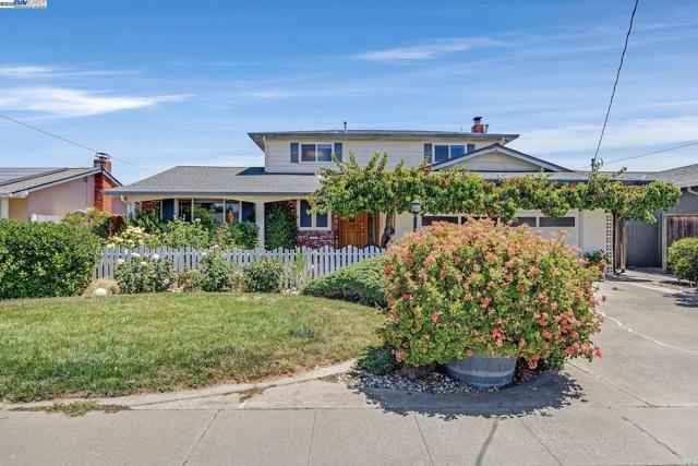 426 El Caminito, Livermore CA: https://media.crmls.org/mediaz/da3b6edc-9975-4301-ad83-b79ab6135829.jpg
