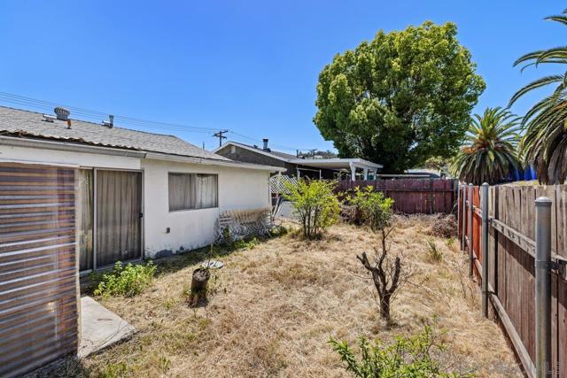 1340 Heron Ave, El Cajon CA: https://media.crmls.org/mediaz/da3beef1-6425-4f65-89ad-269a0dc22537.jpg