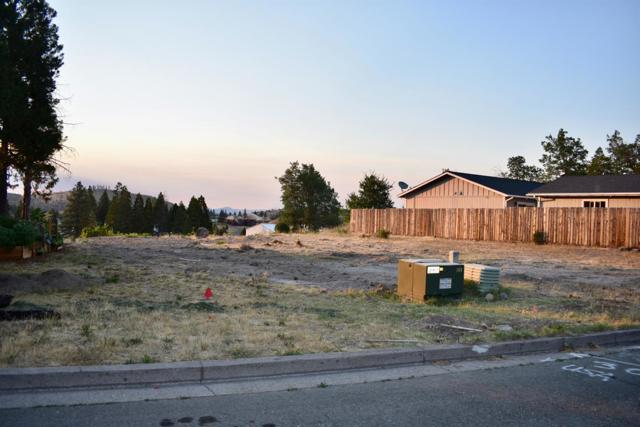 306 Woodridge Court, Weed CA: https://media.crmls.org/mediaz/da3cb2df-fd6a-4866-bdc8-9855a241b7f1.jpg
