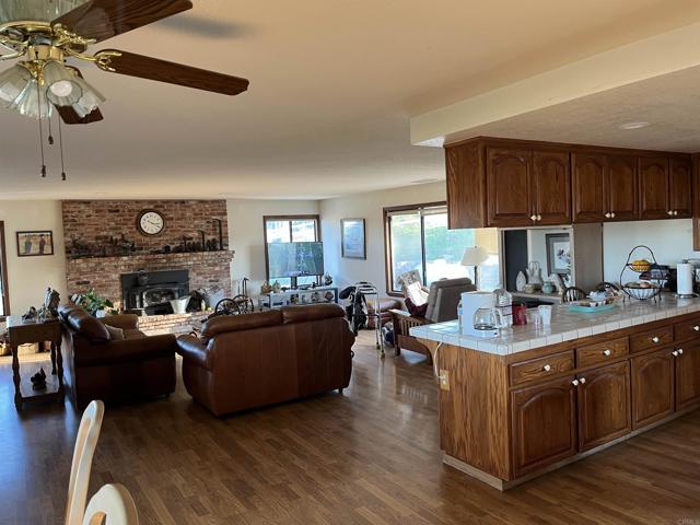 17910 Bluegrass Road, Ramona CA: https://media.crmls.org/mediaz/da3dbd00-1dff-4a5f-9b8e-98f48fefcb7c.jpg