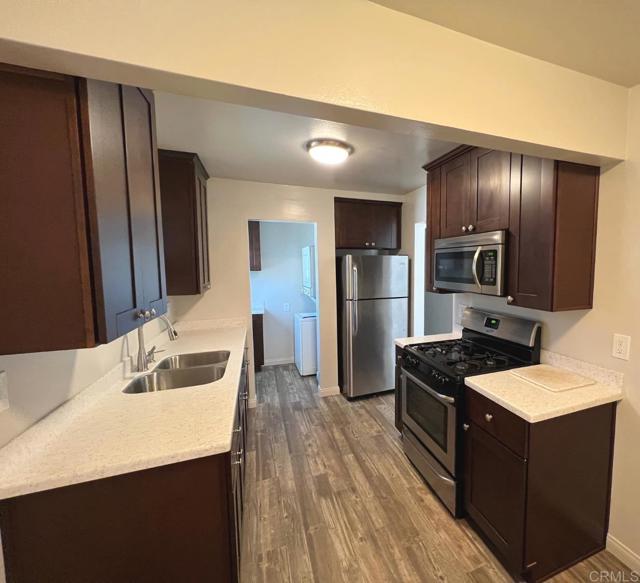 Detail Gallery Image 20 of 23 For 225 27 E 6th Ave, Escondido,  CA 92025 - – Beds | – Baths