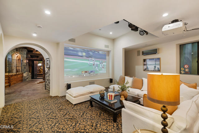 Detail Gallery Image 25 of 50 For 5065 Indianola Way, La Canada Flintridge,  CA 91011 - 5 Beds | 5/2 Baths