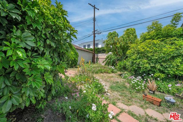 820 APPLEBY Street photo 8