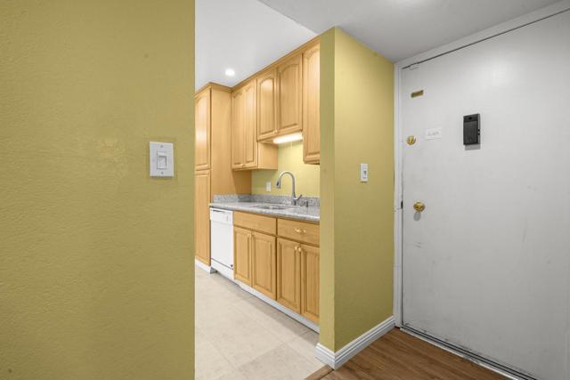 312 Tradewinds Drive, San Jose CA: https://media.crmls.org/mediaz/da3f4c98-b62e-45ae-976a-e5a91ebd0ece.jpg