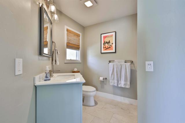 Detail Gallery Image 14 of 21 For 810 D Avenue, Coronado,  CA 92118 - 2 Beds | 1/1 Baths