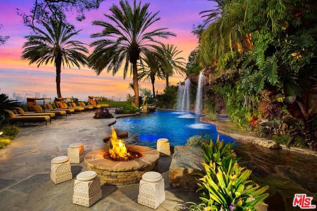 10066 Cielo Drive, Beverly Hills CA: https://media.crmls.org/mediaz/da41d1a8-3d28-4a69-87dd-63c7932a5d6b.jpg