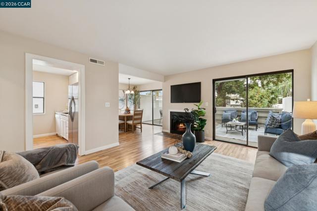 68 Mozden Ln, Pleasant Hill CA: https://media.crmls.org/mediaz/da4232f9-0132-42c5-9aee-06ad3e83c019.jpg