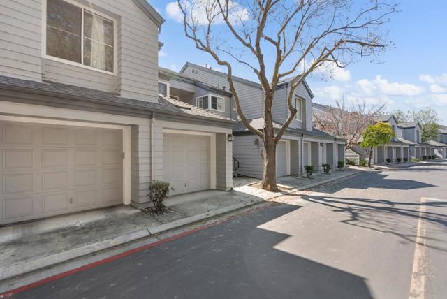 1795 Parkview Green Circle, San Jose CA: https://media.crmls.org/mediaz/da429e34-0a44-4bb8-a0b5-e1769bfc65fd.jpg