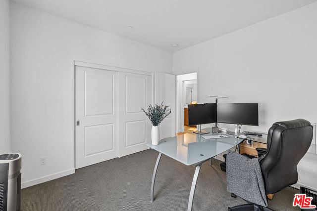 18113 Tableau Way, Santa Clarita CA: https://media.crmls.org/mediaz/da42f66d-d8e0-4ecf-baff-35123ae23efd.jpg