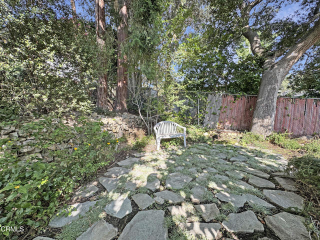 2307 Dorothy Street, La Crescenta CA: https://media.crmls.org/mediaz/da4376a4-06d8-48cf-8a63-f03ec22168d4.jpg