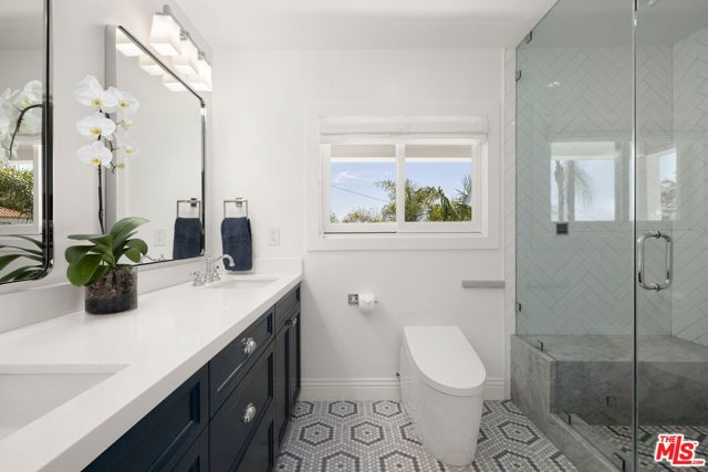 1472 N Kings Road, West Hollywood CA: https://media.crmls.org/mediaz/da43ea27-1536-4b4c-b94d-68b67bc5348e.jpg