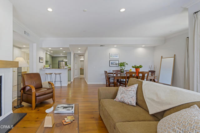 748 Locust Street, Pasadena CA: https://media.crmls.org/mediaz/da43fca2-9e39-4df2-8ce9-80f19bb043ab.jpg