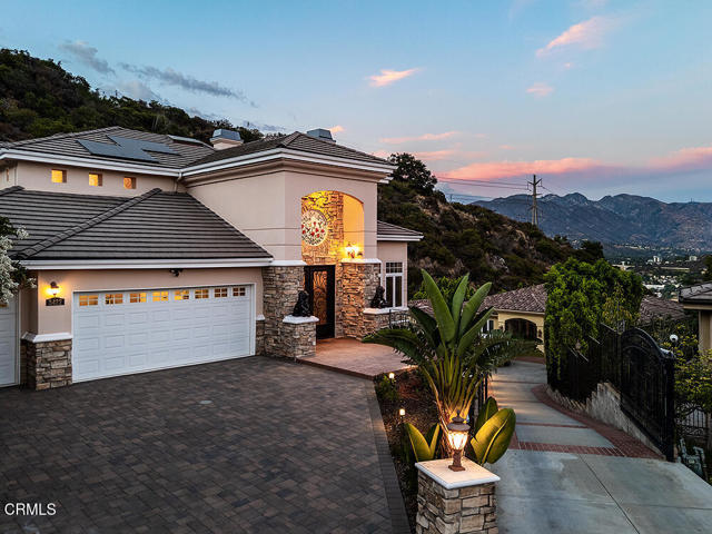 Detail Gallery Image 4 of 50 For 3422 Esperanza Ter, Glendale,  CA 91208 - 5 Beds | 5 Baths