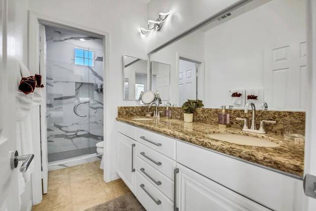 Image 30 of 96 For 84325 Canzone Drive