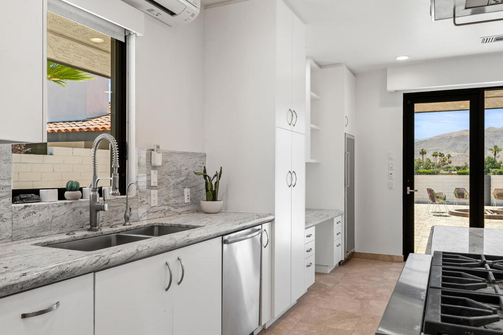 Da464e0c 81db 400f 9d0e Cbc3e98d210f