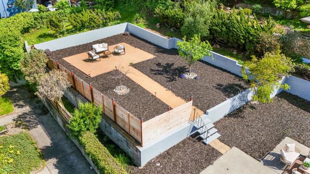 2046 Altamont Road, San Leandro CA: https://media.crmls.org/mediaz/da46690b-d8bb-4830-9874-66bd24a6b5be.jpg