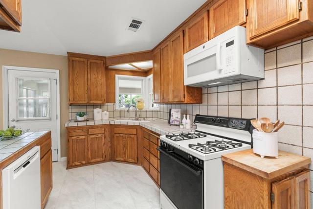15147 Charmeran Avenue, San Jose CA: https://media.crmls.org/mediaz/da466e5d-d367-4ba6-95e9-7738d27f99c1.jpg