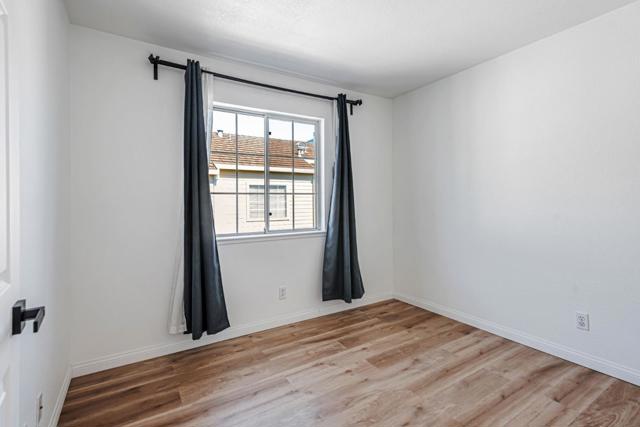 4 Brigantine Lane, Redwood City CA: https://media.crmls.org/mediaz/da46934f-54d5-4315-a49c-bf8149aed0ae.jpg