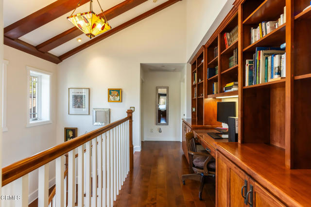 3626 Saint Elizabeth Road, Glendale CA: https://media.crmls.org/mediaz/da46dcfc-605b-4928-a36c-10f469fffc9a.jpg