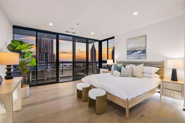 700 Front St, San Diego CA: https://media.crmls.org/mediaz/da48319a-a4f0-497f-b7fa-c95c59d9e1b3.jpg