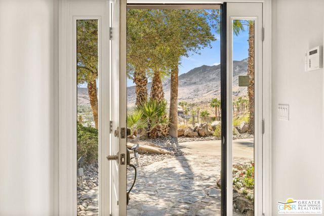 13 Cahuilla Hills Drive, Palm Springs CA: https://media.crmls.org/mediaz/da4911aa-d9bb-4746-806b-6c6a99adc37b.jpg