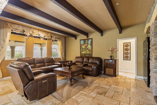 209 Sirrah Way, Greenfield CA: https://media.crmls.org/mediaz/da49592f-4d04-4b6e-ad91-00d039309863.jpg