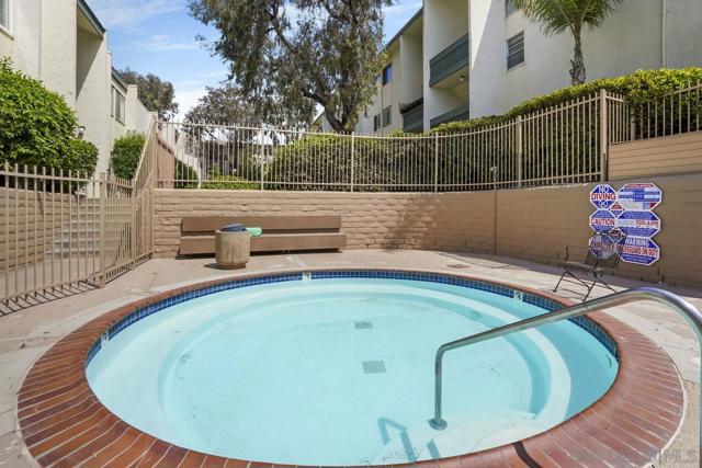 4060 Huerfano Ave, San Diego CA: https://media.crmls.org/mediaz/da499f10-3558-4ade-8379-5bd0101764ab.jpg