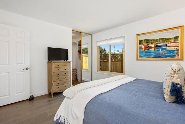 545 Shady Brook Pl, Escondido CA: https://media.crmls.org/mediaz/da49c904-c88a-4222-bdc6-713ef36374bb.jpg