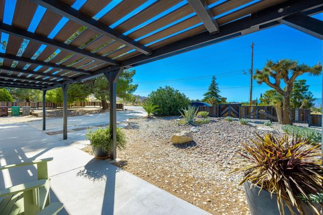 8799 Palomar Avenue, Yucca Valley CA: https://media.crmls.org/mediaz/da49e7ff-edd2-49eb-ac3f-2b9bb1f5cbfb.jpg