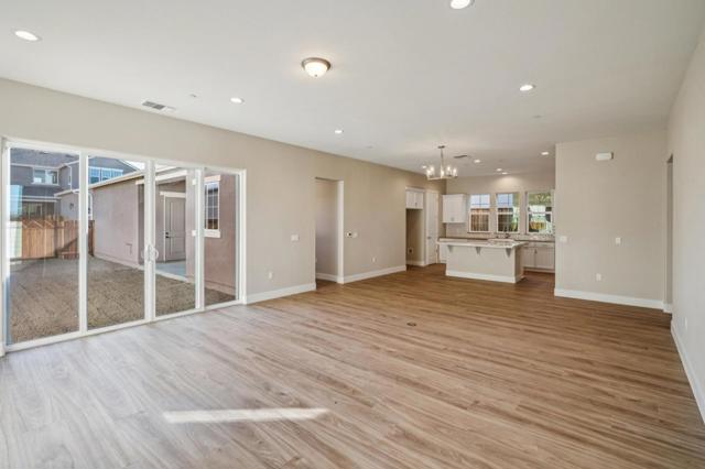 3068 El Capitan Drive, Marina CA: https://media.crmls.org/mediaz/da49ef02-b4b3-4d33-8f7c-423f72eb7335.jpg