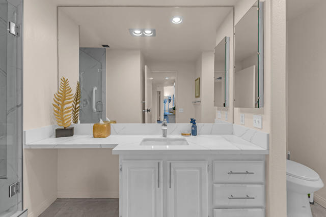 910 Island Drive #112, Rancho Mirage, CA 92270