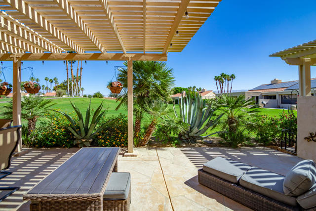 628 Hospitality Drive, Rancho Mirage CA: https://media.crmls.org/mediaz/da4b89d7-16dd-4433-b852-558fe6c95c90.jpg