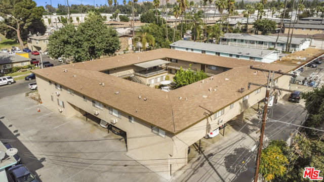 1806 Loma Vista Street, Riverside CA: https://media.crmls.org/mediaz/da4b9376-4dce-4cae-b50e-55fadd76300a.jpg