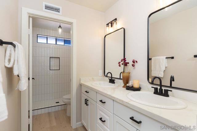 3618 Milford Place, Carlsbad CA: https://media.crmls.org/mediaz/da4ba2fb-0561-402e-97ad-1536f1cb5322.jpg