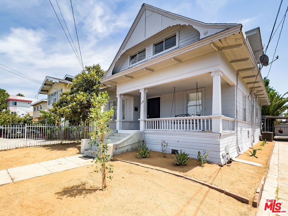 1228 Fedora Street