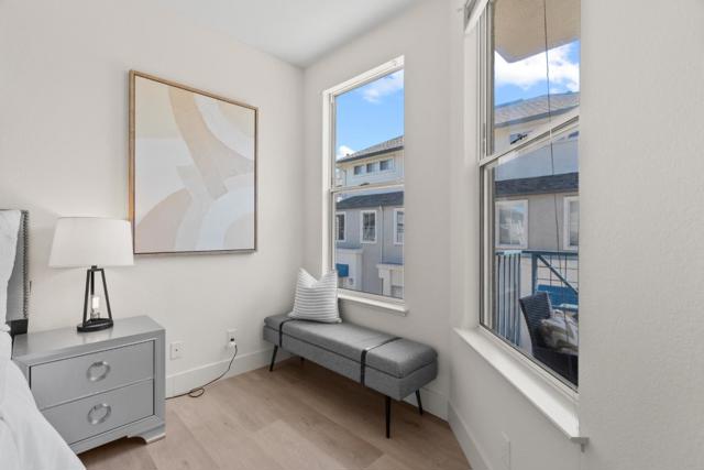 700 Baltic Circle, Redwood City CA: https://media.crmls.org/mediaz/da4cba55-b220-467e-8ebb-a0346c0a5e76.jpg