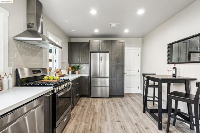 Image 9 of 17 For 958 106th Ave
