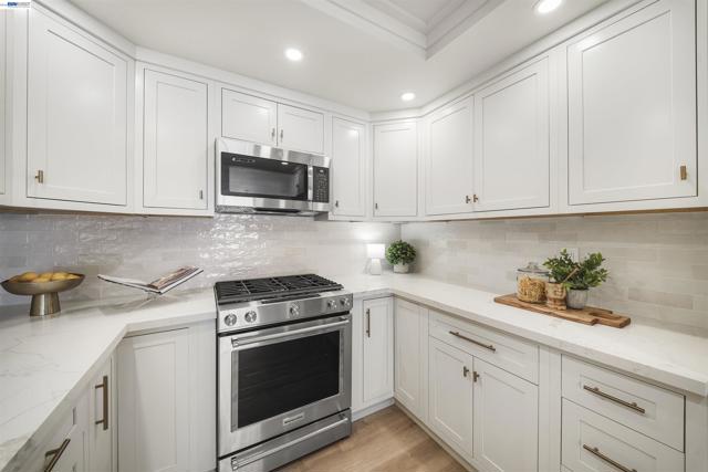 Image 32 of 53 For 4138 Bishop Pine Way