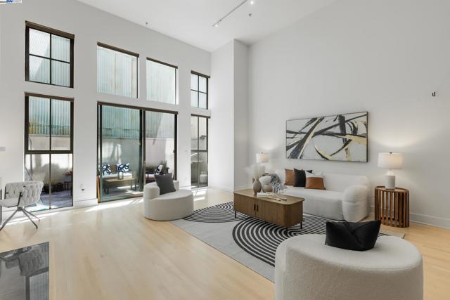 999 16Th St, San Francisco CA: https://media.crmls.org/mediaz/da4dcea3-5f39-443c-88d5-1009492352dc.jpg