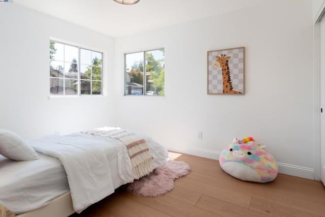 3846 Sheffield Cir, Danville CA: https://media.crmls.org/mediaz/da4df774-92c4-4380-a2c9-5523b8d4a009.jpg