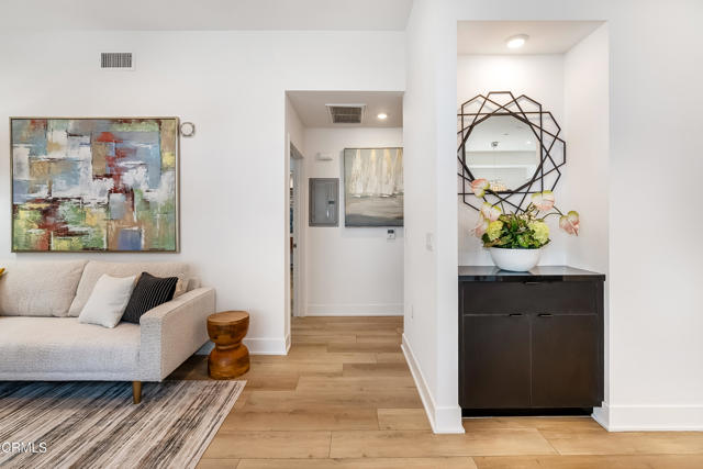 Detail Gallery Image 13 of 46 For 178 S Euclid Ave #402,  Pasadena,  CA 91101 - 2 Beds | 2 Baths