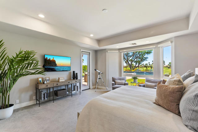 48644 Vista Palomino, La Quinta CA: https://media.crmls.org/mediaz/da4e53ca-f5df-42f0-9405-e4da2d02f84e.jpg