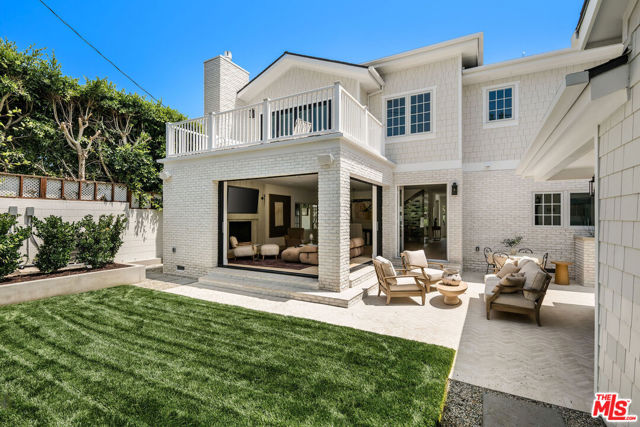 3531 S Barrington Avenue, Los Angeles CA: https://media.crmls.org/mediaz/da4e95c5-f63f-4588-91da-5f72cf7ab59a.jpg