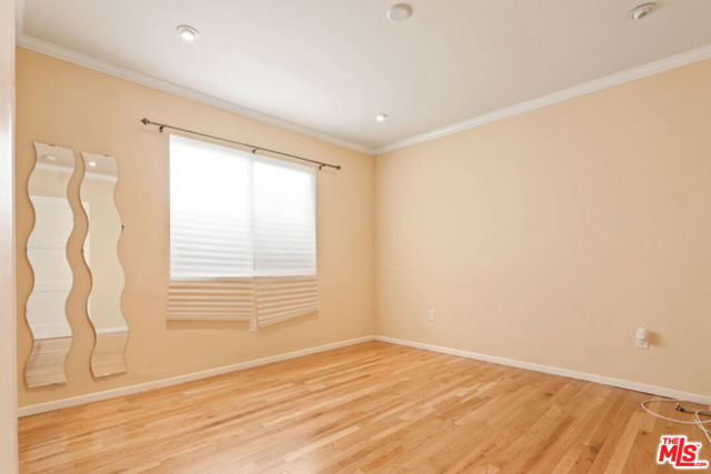 1246 N Genesee Avenue, West Hollywood CA: https://media.crmls.org/mediaz/da4ec801-2e23-4855-91da-f6969b78a0fb.jpg