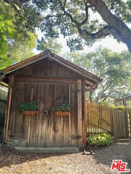 3 Monte Verde, Carmel-by-the-Sea CA: https://media.crmls.org/mediaz/da4f0045-905c-4424-b2f5-a17664db4611.jpg