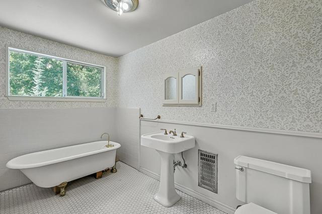 310 Johnson Avenue, Los Gatos CA: https://media.crmls.org/mediaz/da4f007d-59f4-476c-a24a-33fced11f97a.jpg
