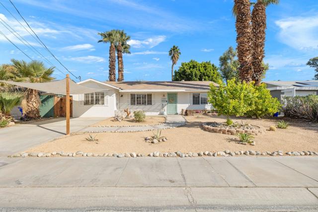 77590 California Drive, Palm Desert CA: https://media.crmls.org/mediaz/da4f43d1-6ba4-4184-9188-5c6b318598f6.jpg